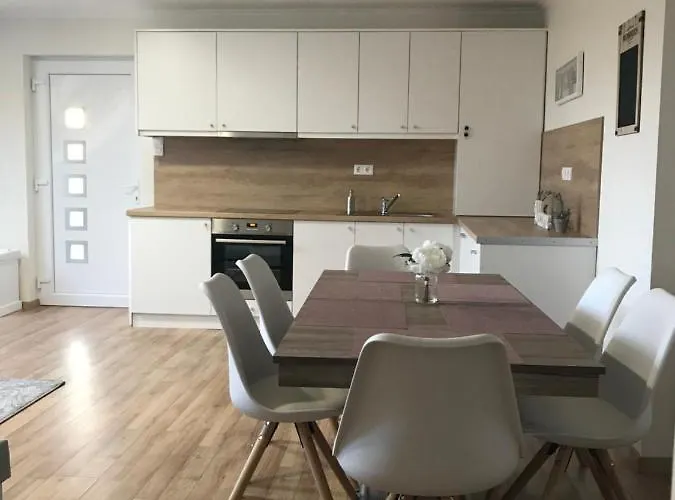 Relax Komfortlak Gárdony